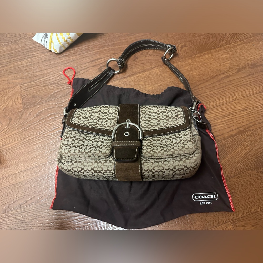 Medium sized brown Cocah logo bag